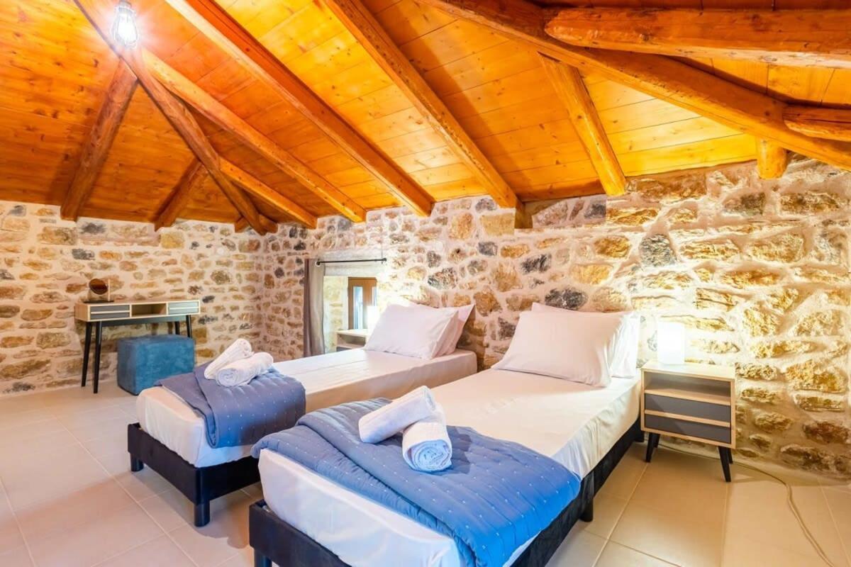Mantineia Stone Villa-An Ethereal Getaway Megali Mantineia Εξωτερικό φωτογραφία