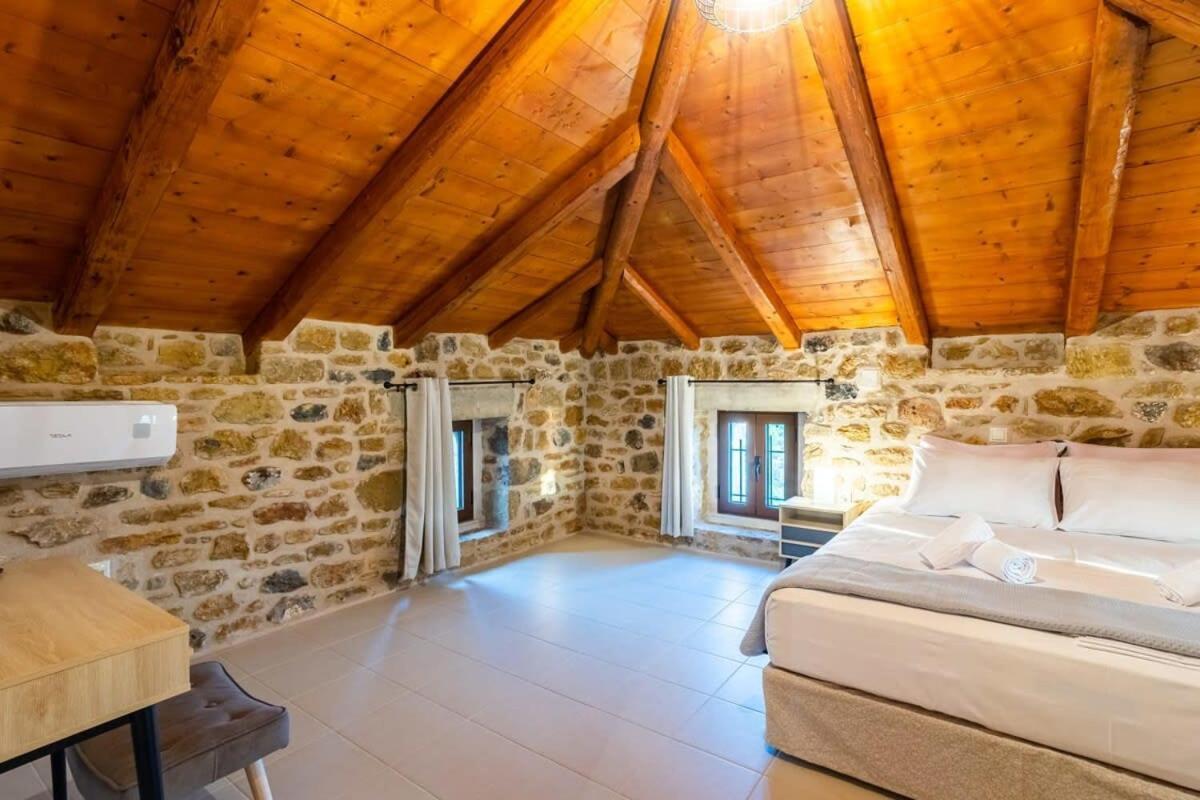 Mantineia Stone Villa-An Ethereal Getaway Megali Mantineia Εξωτερικό φωτογραφία